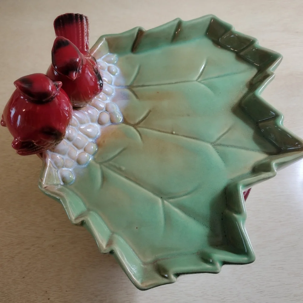 Vintage Art Pottery Green Maple Leaf w/Perched Cardinal Pair